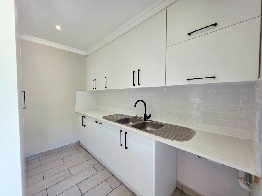 5 Bedroom Property for Sale in Pellissier Free State